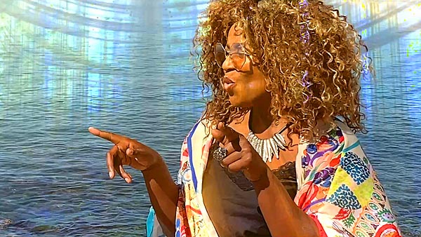 Manuela Nelom-2-600px